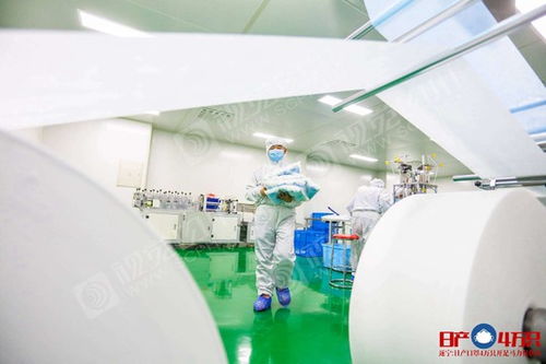 疫 線生產(chǎn) 遂寧 日產(chǎn)口罩4萬只開足馬力保供應(yīng)